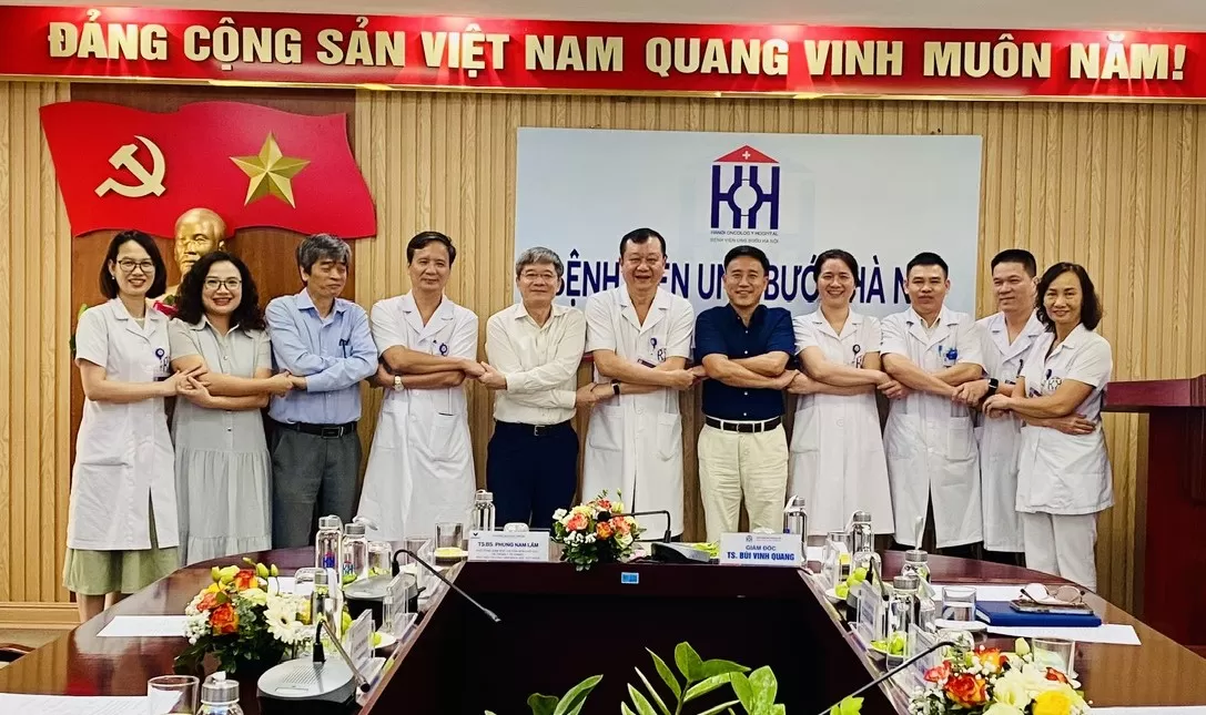 Thúc đẩy hợp tác đào tạo giữa Bệnh viện Ung Bướu Hà Nội và Trường Đại học VinUni