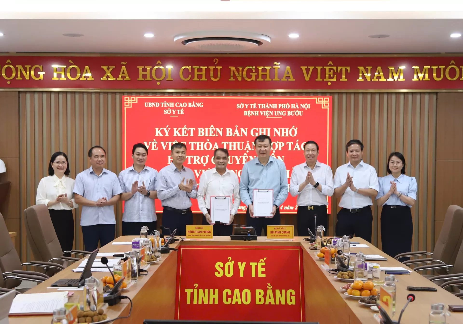 Bệnh viện Ung Bướu Hà Nội làm việc với Sở Y tế tỉnh Cao Bằng về hỗ trợ chuyên môn trong lĩnh vực ung bướu
