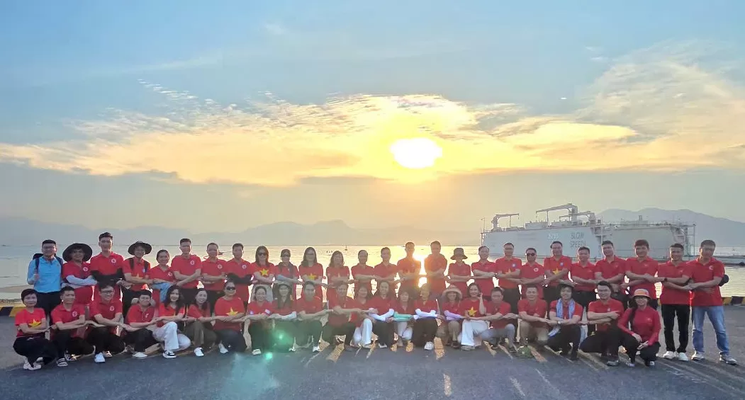 Hướng về biển đảo quê hương: Đoàn công tác Bộ y tế chính thức lên tàu ra Quần đảo Trường Sa