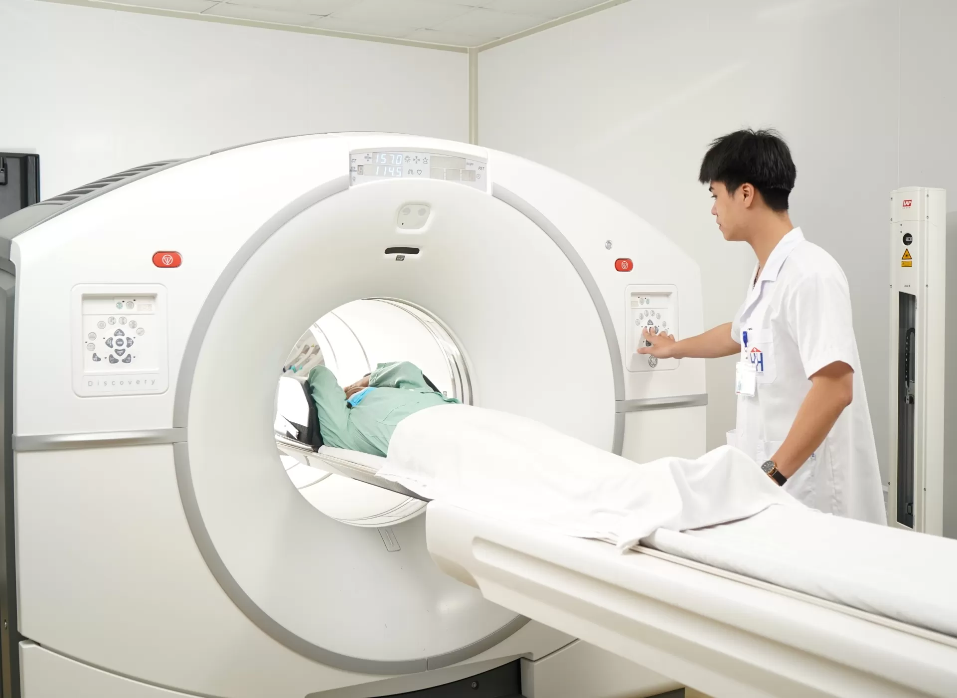 Hệ thống chụp PET/CT