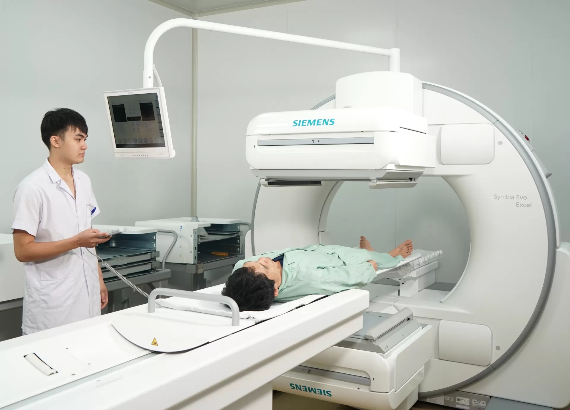 Máy xạ hình SPECT