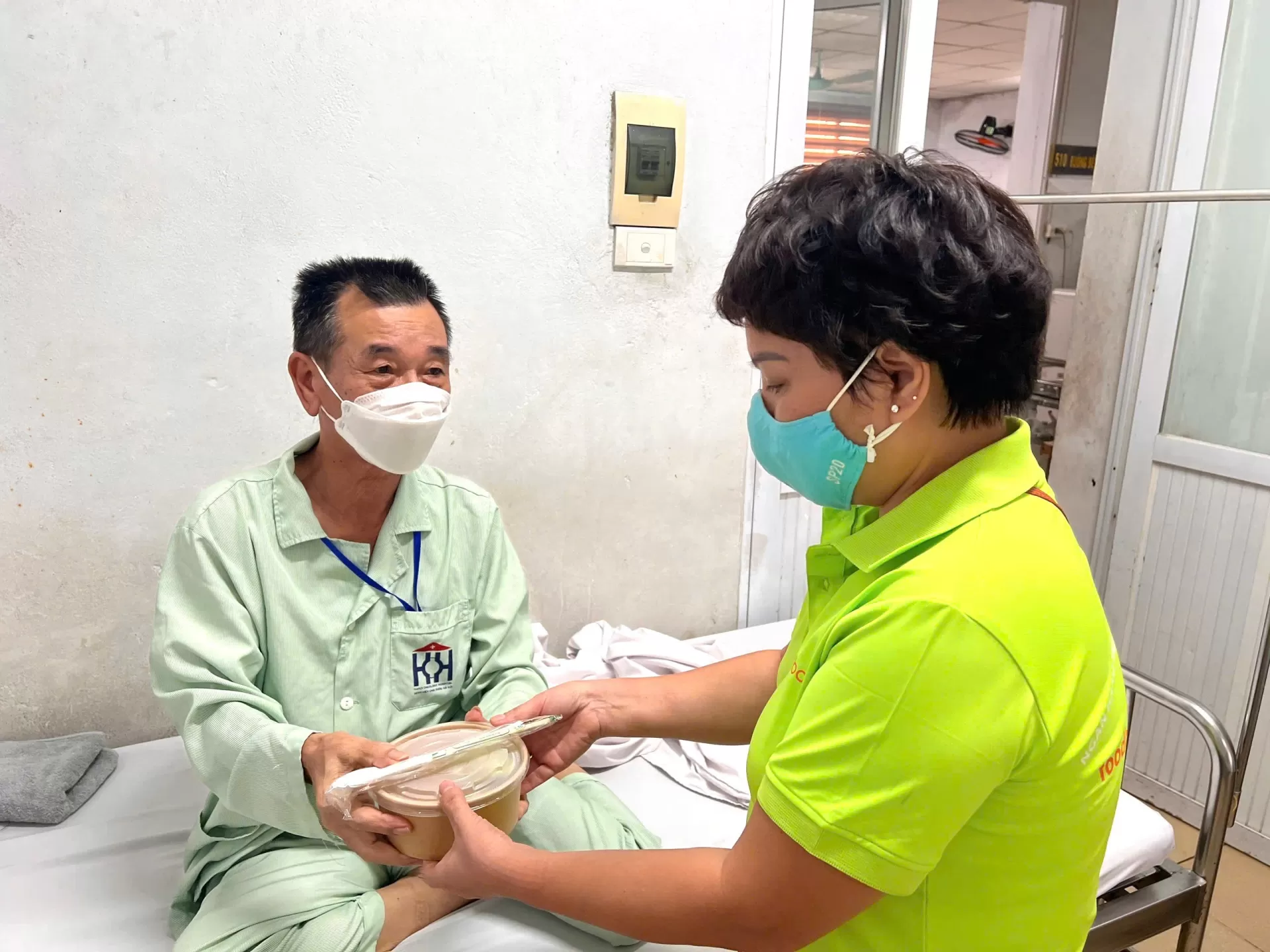 Hoạt động công tác xã hội tháng 10 - Chung sức vì người bệnh