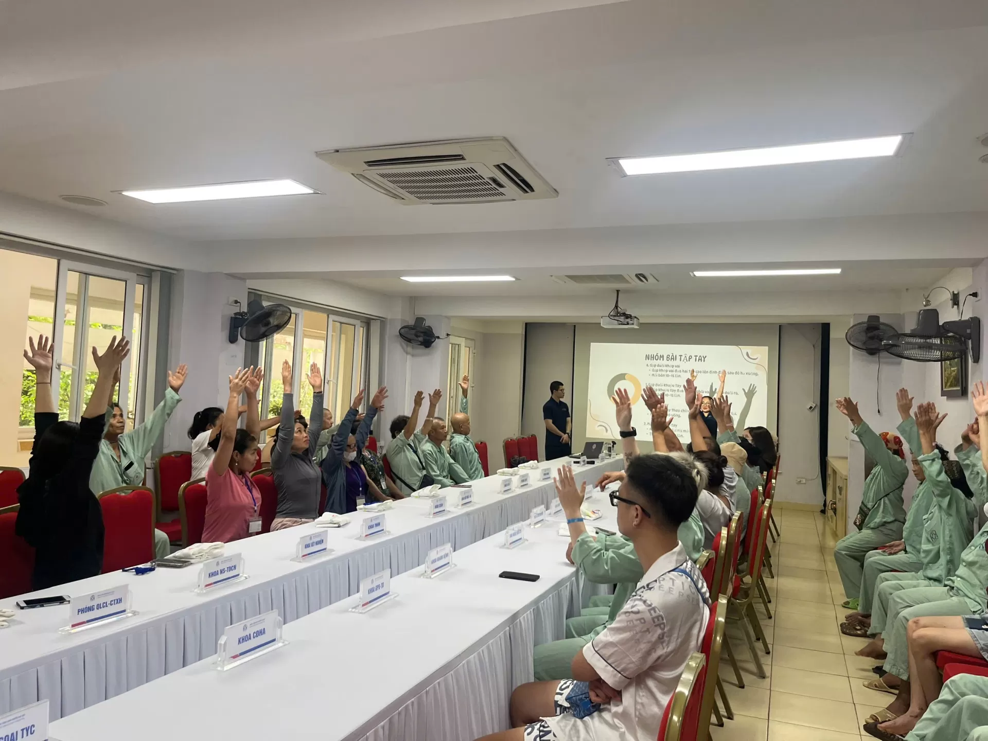 Chương trình sinh hoạt câu lạc bộ người bệnh ung thư tháng 6/2025: Hướng dẫn các bài tập vận động cơ bản cho người bệnh ung thư