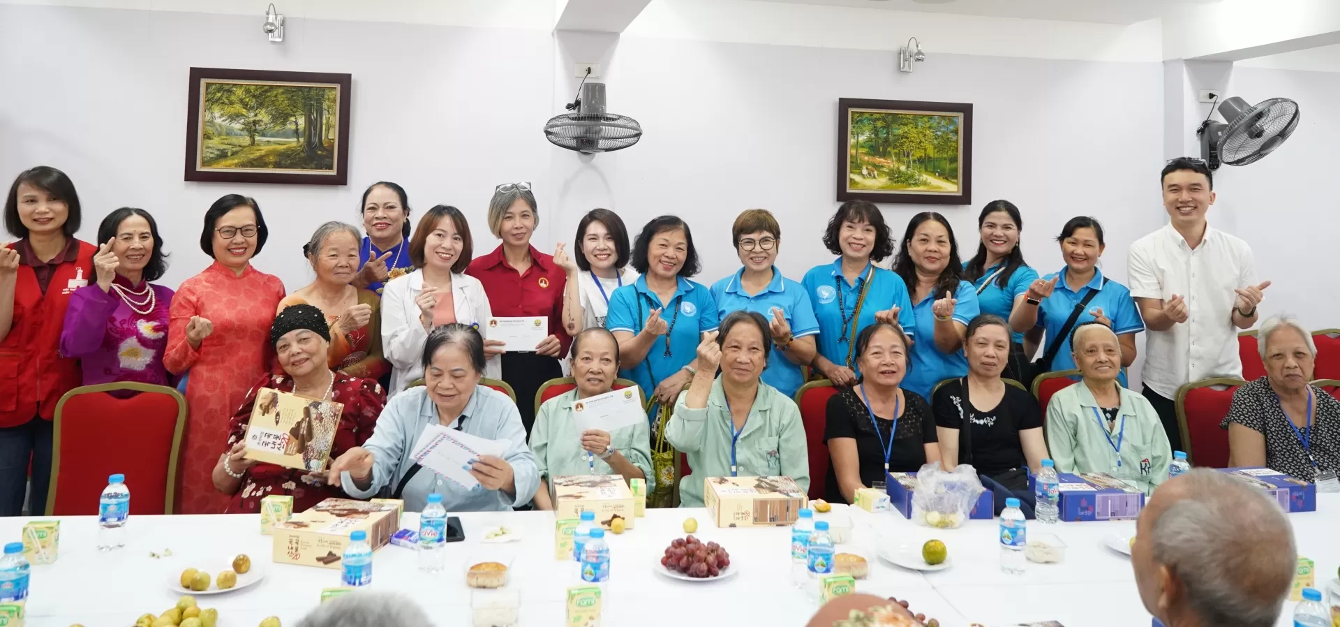 “Tết đoàn viên – mang nụ cười đến cho tuổi già” - Chương trình chào mừng ngày quốc tế người cao tuổi 1/10