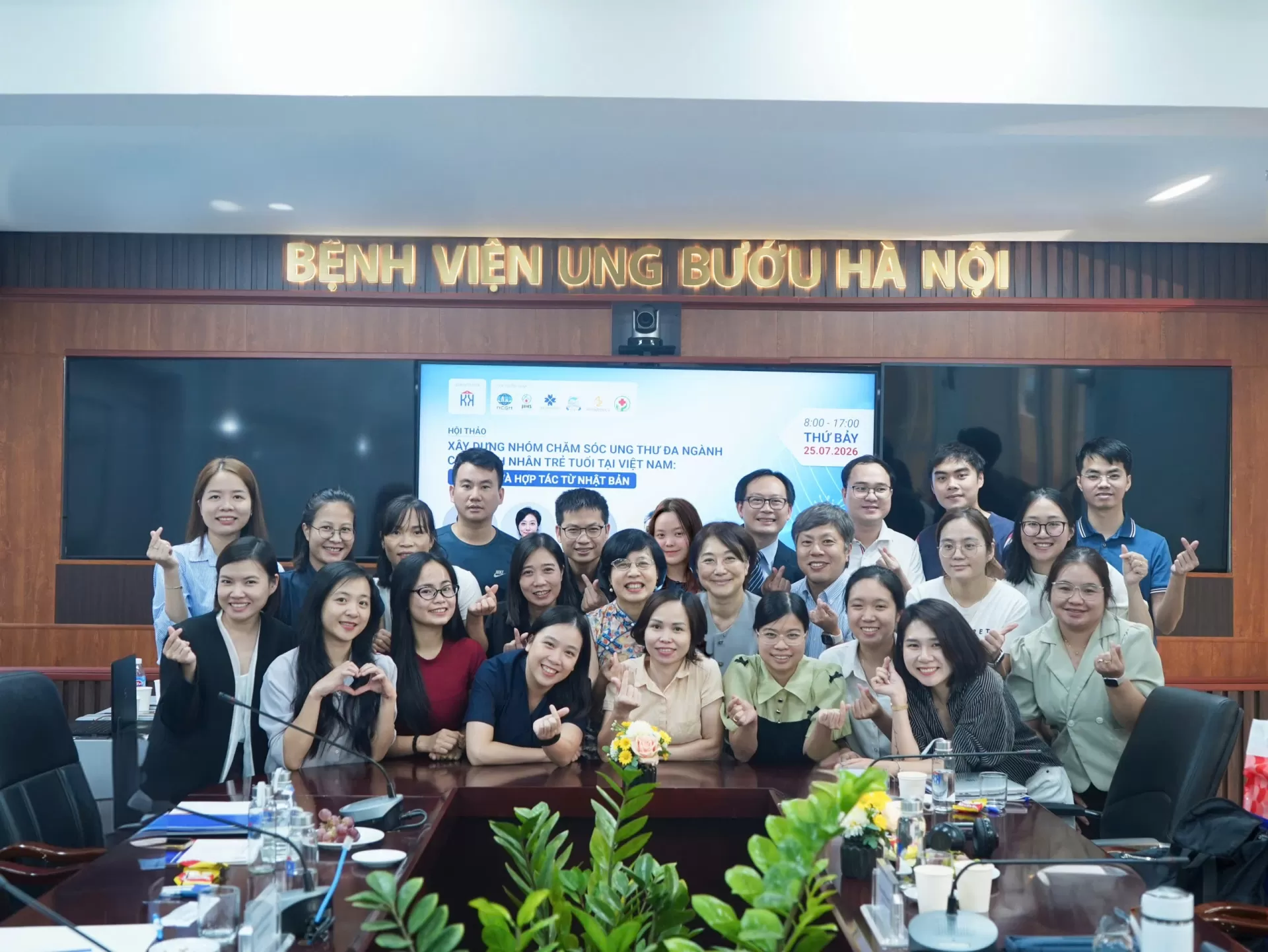 Bệnh viện Ung Bướu Hà Nội tổ chức hội thảo 