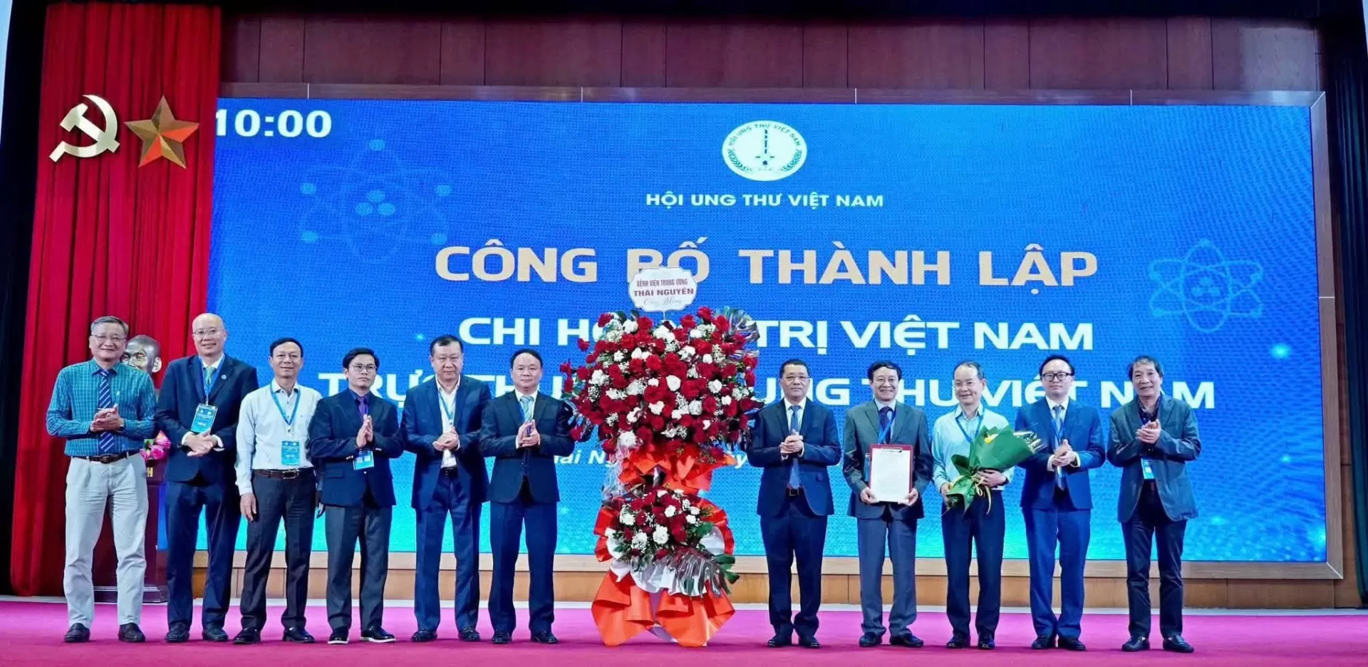 Bệnh viện Ung Bướu Hà Nội tham gia Hội nghị khoa học Phòng chống ung thư Khu vực miền núi phía Bắc mở rộng lần thứ IV và chúc mừng ra mắt Chi hội Xạ trị Việt Nam