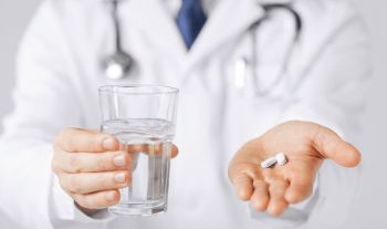 ĐIỀU TRỊ NỘI KHOA TRƯỚC PHẪU THUẬT BỆNH UNG THƯ VÚ