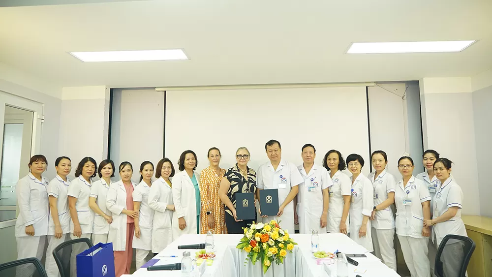 Tổ chức Global Focus On Cancer tới thăm và làm việc tại Bệnh viện Ung Bướu Hà Nội